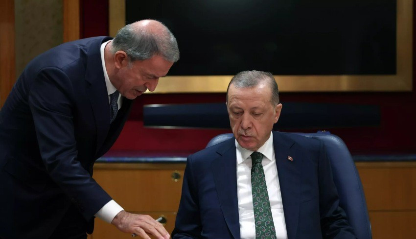 Erdoğan, Milli Savunma Bakanı Akar'dan harekat bilgisi aldı