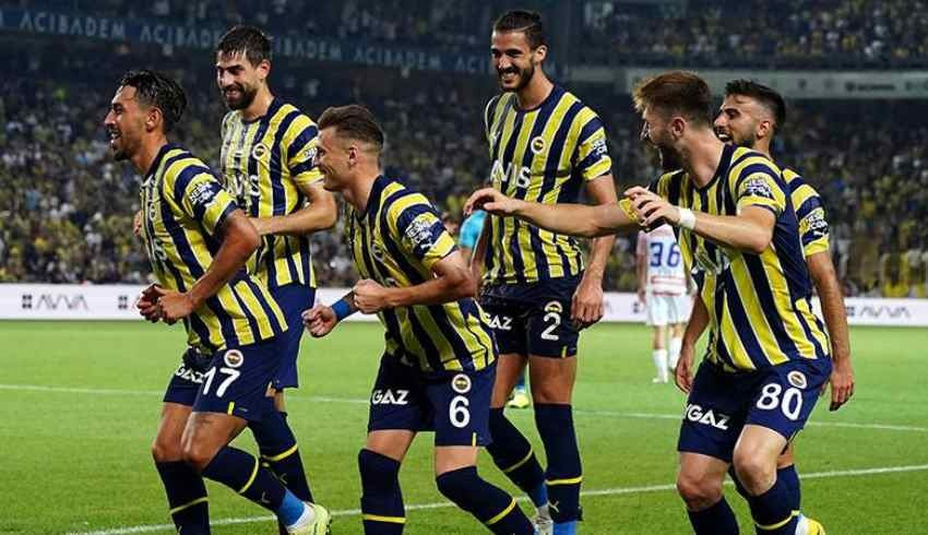 Fenerbahçe, Avrupa'da mest etti