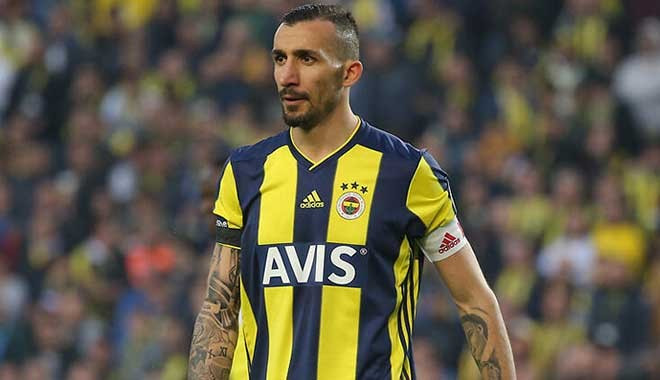 Mehmet Topal, futbola veda etti