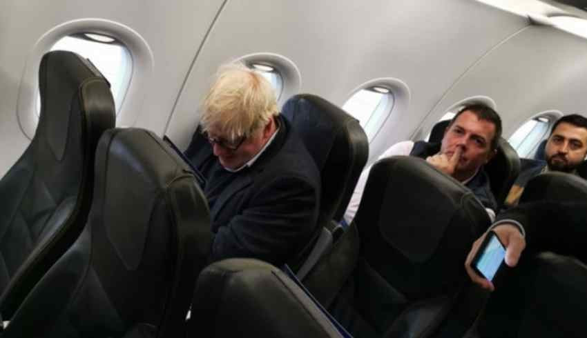İngiltere eski Başbakanı Boris Johnson, İstanbul'a ekonomi sınıfında uçtu