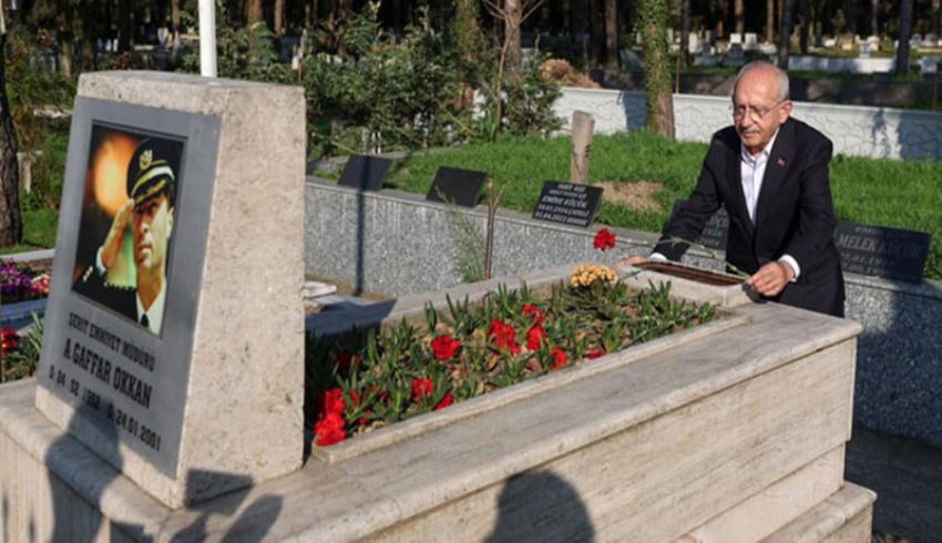 Kılıçdaroğlu Gaffar Okan'ın mezarını ziyaret etti